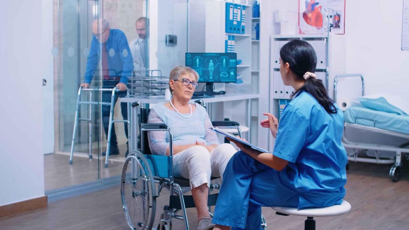 Epic-Scrubs-vs-Traditional-Medical-Scrubs